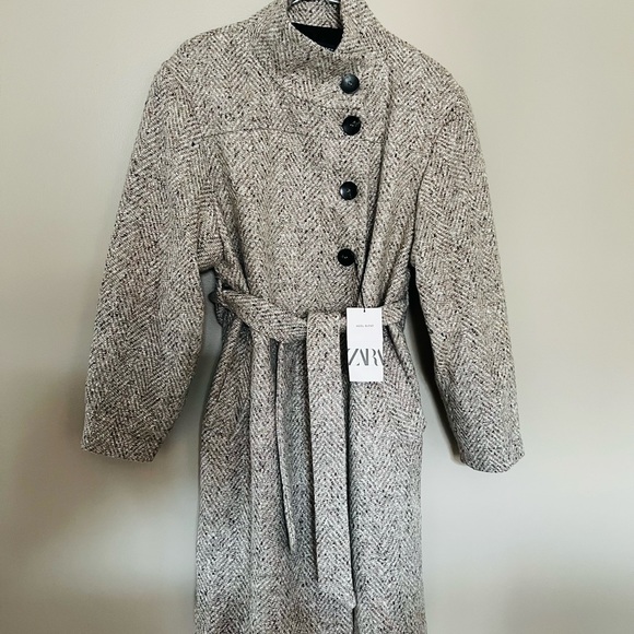 Winter coat - Picture 5 of 8